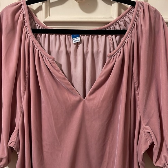 Nwot Old Navy Women's Velvet Swing Blouse. - Picture 2 of 5